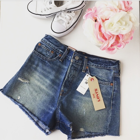 Levi's Pants - New Levi’s High Rise Wedgie Short